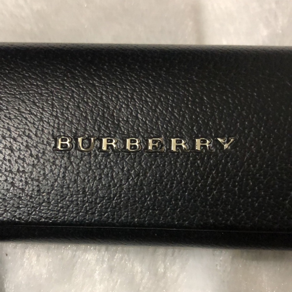 Women’s Burberry Eyeglasses with case and wiping cloth - Picture 2 of 7
